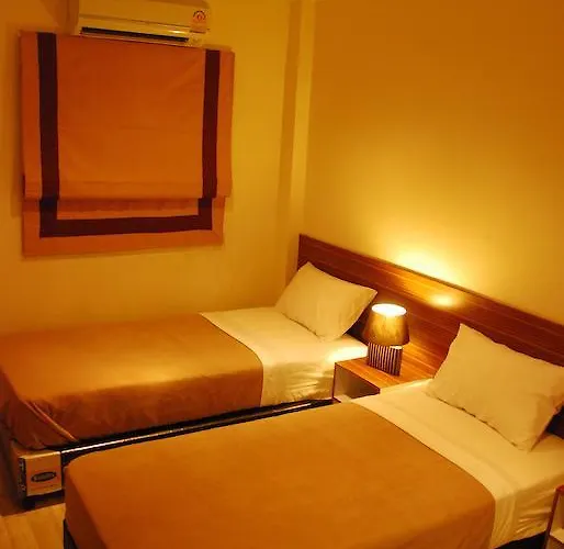 White House Asoke Sukhumvit 18 ホテル