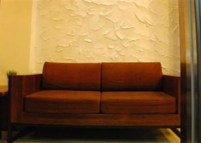 ホテル White House Asoke Sukhumvit 18 バンコク都