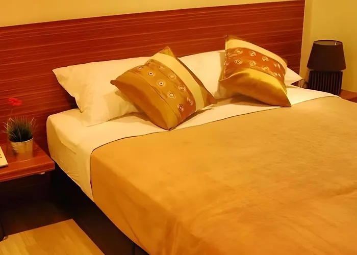ホテル White House Asoke Sukhumvit 18 3*