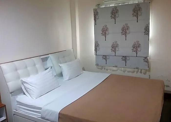 White House Asoke Sukhumvit 18 3*
